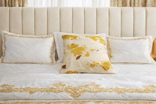 Amazing Suites Bedrooms & Kitchen, Lekki - Shared Apartment - Lagos
