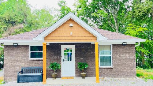 . Hardy Lake Vacation House