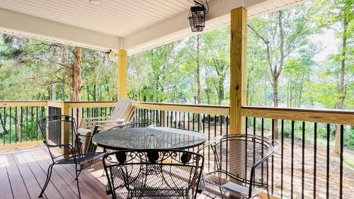 Hardy Lake Vacation House in Scottsburg