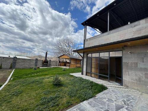 Bank Hotel in Yeghegnadzor