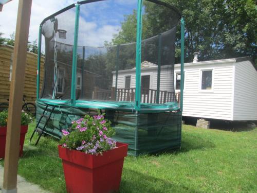 mobil- home 4 personnes dans Camping de Kerivoas in Pont-Croix