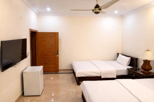 The Grand Matrimony House - image 3