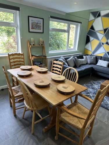 Large Ryde House - Sleeps 12 people With Games Room in Ryde East