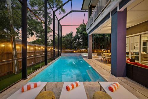 Gulf Coast • 6 BR • Heated Pool•Hot Tub•Near Beach in Seminole (FL)