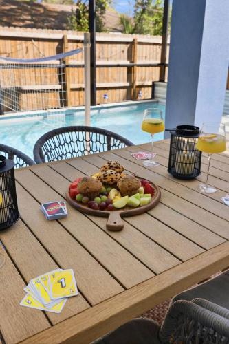 Gulf Coast • 6 BR • Heated Pool•Hot Tub•Near Beach in Seminole (FL)