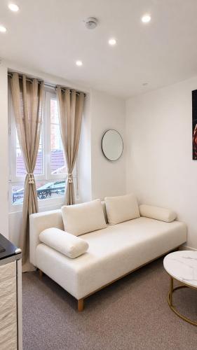 Cozy F1 apartment Paris 16th arrondissement