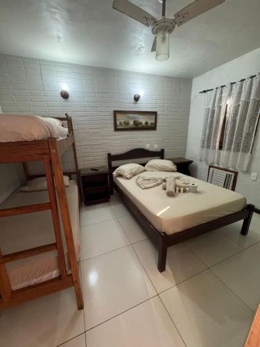1 double bed, 1 bunk bed