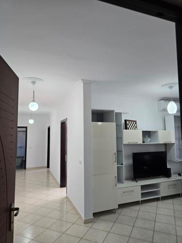 Apartment Lungomare Vlore - image 5