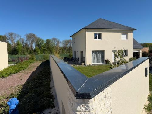 Viesnīcas āriene, Spacious 4-Bedroom House Near Pegasus Bridge & Caen in Touffreville