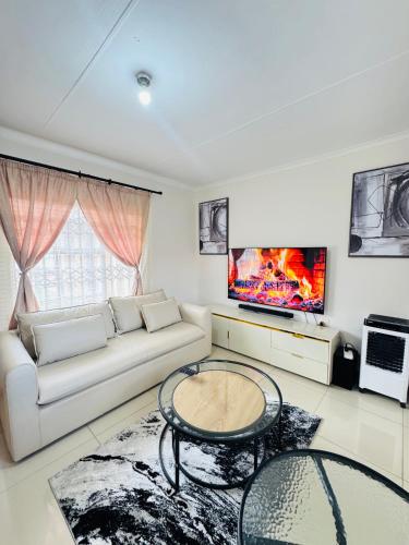 HomelyVest Homestay