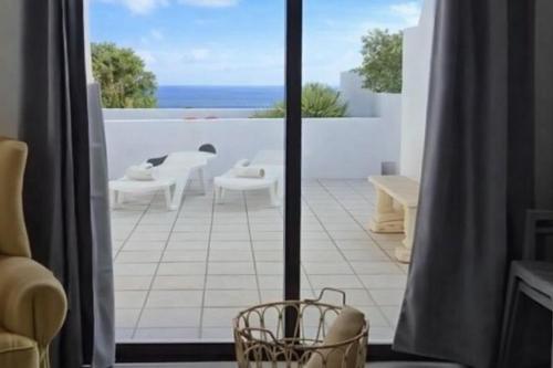 beranda/teres, finca del sol lanzarote - sea view studio in Guime