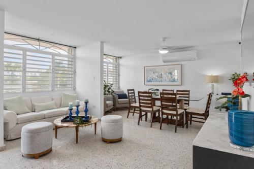 Cozy 4bed San Juan Stay AC Rooms Workspace - image 9