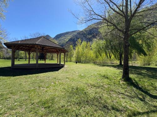 Le Balcon des Vallées - Cure, Vue et tranquillité (Le Balcon des Vallees - Cure, Vue et tranquillite) in Ussat
