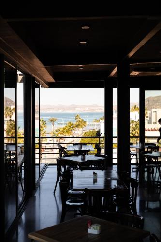 Seven Crown La Paz Malecon in La Paz