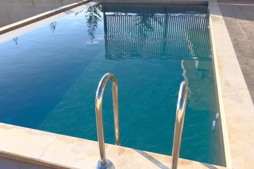 White Luxury Apartment with Private Pool - image 3