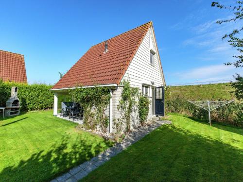 Exterior view, Peaceful Holiday Home in Dongeradeel