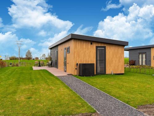 Holiday home in 't Groene Hart on the water, Oud-Ade