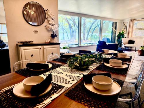 NEW Waterfront Escape - Paddleboards, GYM, Easy Living and Fun-inclusive in Shalimar (FL)