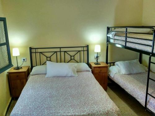 Pensión La Montoreña Room Type - Family Room with Private Bathroom