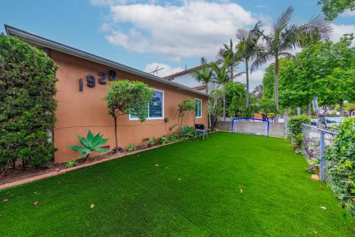 Lovely 2bedroom next to Santa Monica college