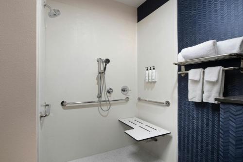 Fairfield Inn & Suites Dallas Park Central - image 23