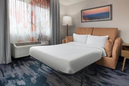 Fairfield Inn & Suites Dallas Park Central - image 22