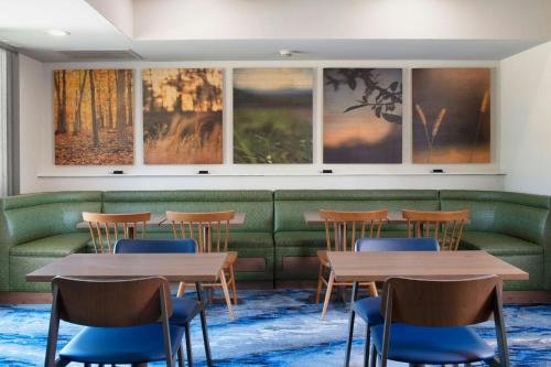 Fairfield Inn & Suites Dallas Park Central - image 24