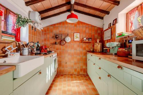 Summer Retreat Country Villa Jacuzzi & Garden in Bassano in Teverina
