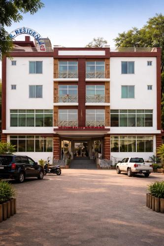 Prime Location Hotel Near Bridge Residency,314 in ムザファラバード