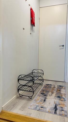 Helmi Haven Modern Studio Myyrmäki 15 min to Airport (Helmi Haven Modern Studio Myyrmaki 15 min to Airport) in Вантаа