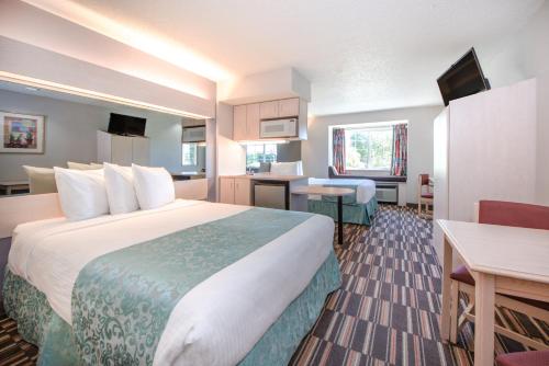 Microtel Inn & Suites by Wyndham Claremore in Claremore (OK)