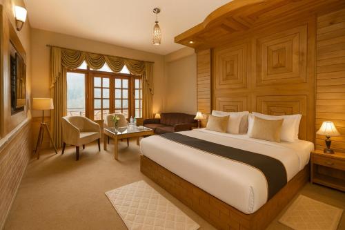 Snow Clad Riverview Hotel & Resort - Top rated & most awarded property in Manali photo 2