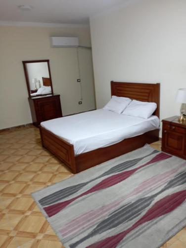 Modern Sea View Apartment in Prime Location - image 4