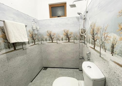 Kamar Mandi, Knuckles Residence in Wattegama