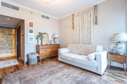 Elite LUX Holiday Homes - Ultra Modern 2BR Balcony Marina & Park Views - image 6