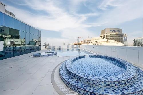 Elite LUX Holiday Homes - Ultra Modern 2BR Balcony Marina & Park Views - image 9
