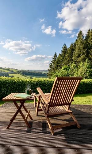 Designer chalet with gorgeous Eifel panorama in Kerschenbach