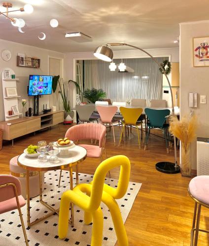 Spacious 3BR Near Yeouido, Up to 10, 5 Min Metro, Seúl (foto 6)