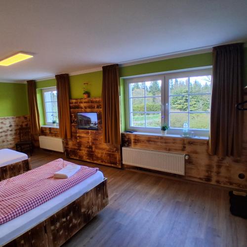 Attrezzature e servizi, Gaststätte Zur Hahnenquelle (Gaststatte Zur Hahnenquelle) in Kirchhundem