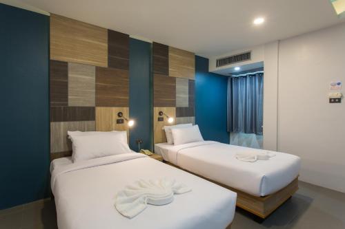 Superior New Style Double or Twin Room image 4