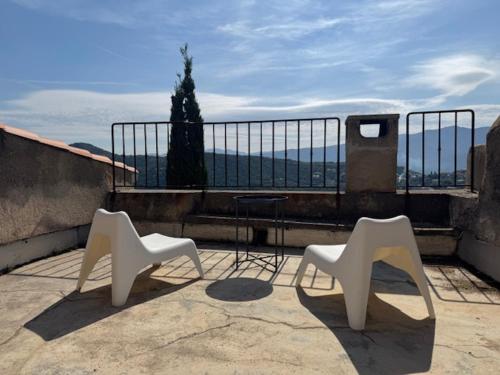 Casa Divota au cœur d’un village paisible in Santa-Reparata-di-Balagna