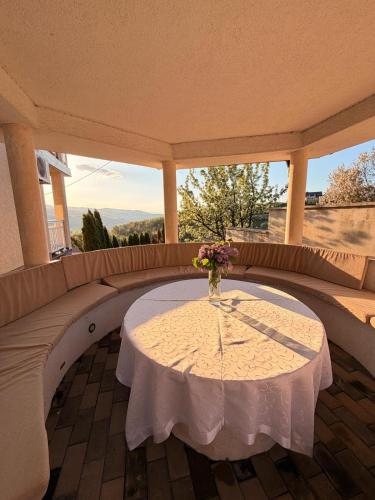 Villa Rest Ilijas 4 bedrooms in Podlugovi