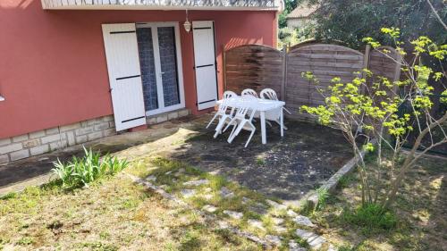 L' Escale des Iles en rdc de villa avec jardin a 5mn des plages et de toutes les commodites - Marseille