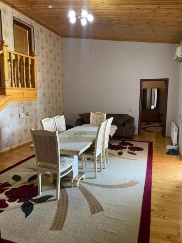 Khazri Qonaq evi / Guest House in Lankaran