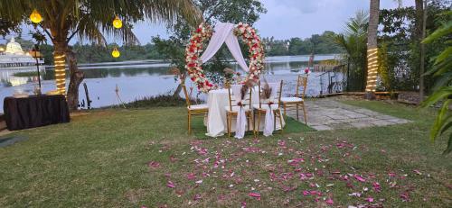 Aquila By Bolgoda Holiday Resort in Moratuwa