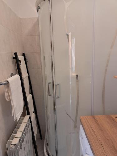 2 bedrooms, 3 beds