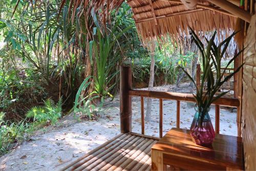 Balcony/terrace, INNERGY Retreat Bungalows Koh Phangan in Ko Pha-ngan