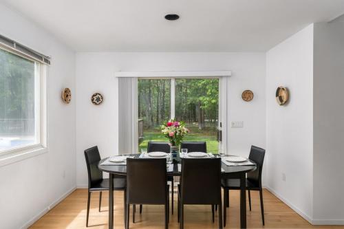 Hamptons Retreat in Quogue with Pool & Tennis - 90min from NYC in Quogue