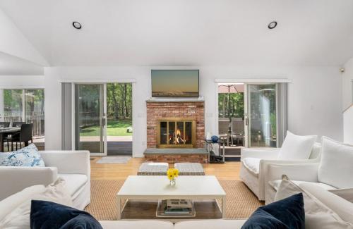 Hamptons Retreat in Quogue with Pool & Tennis - 90min from NYC in Quogue
