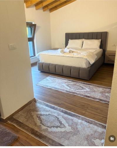 Guesthouse Center Park Valbona in Вальбона